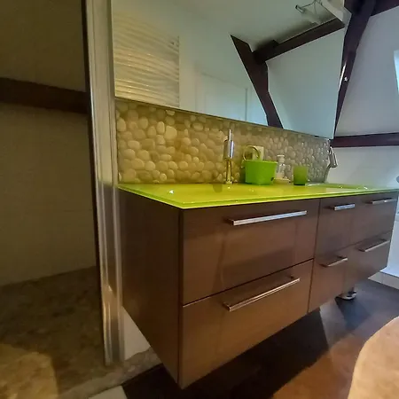 Privee Dans Spacieuse Maison Du Perigord, Avec Piscine