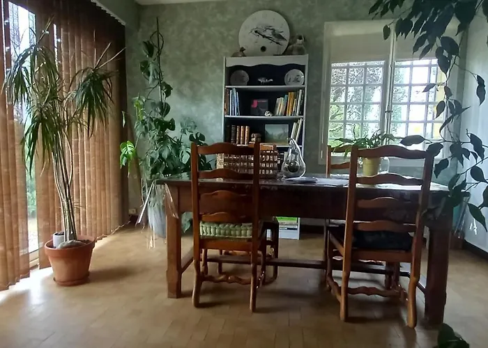 Ubytování v soukromí Privee Dans Spacieuse Maison Du Perigord, Avec Piscine *