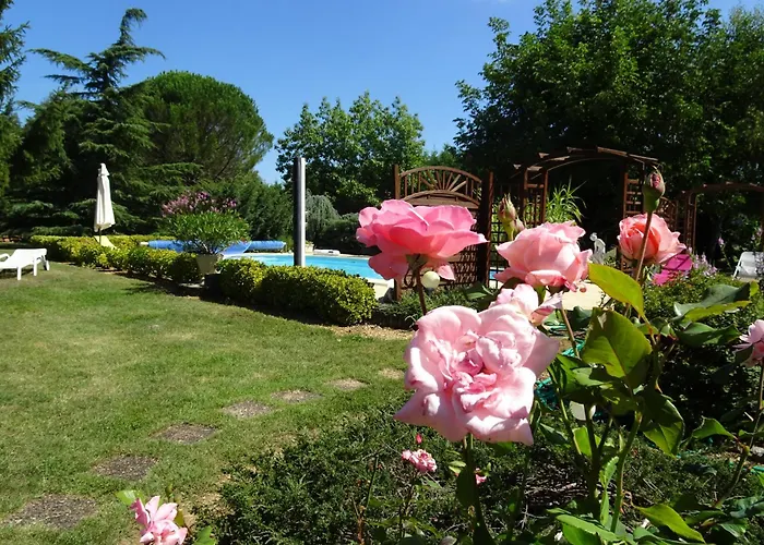 Ubytování v soukromí Privee Dans Spacieuse Maison Du Perigord, Avec Piscine *